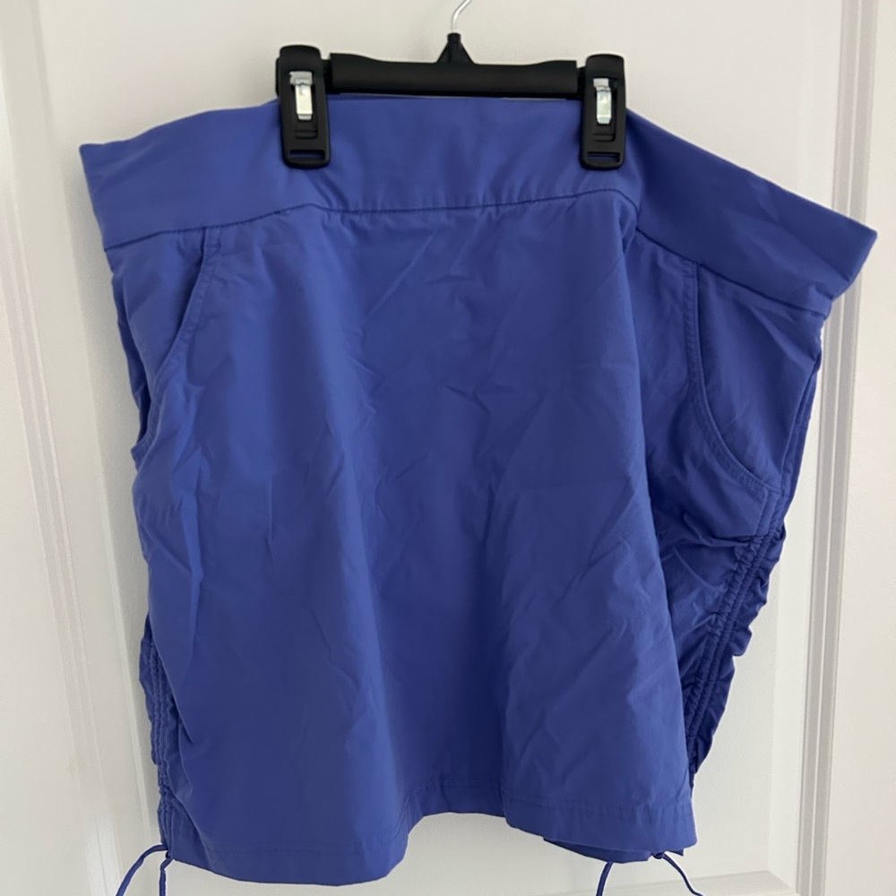 Columbia Vibrant Blue Skort